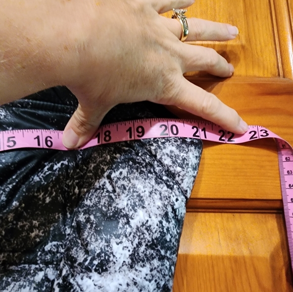 Mark New York Ladies Ombre Puffy Vest, Size M - Picture 7 of 7